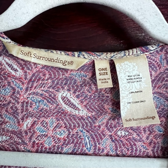 Soft Surroundings Strawberry Swirl Fringed Kimono One Size - Picture 7 of 11